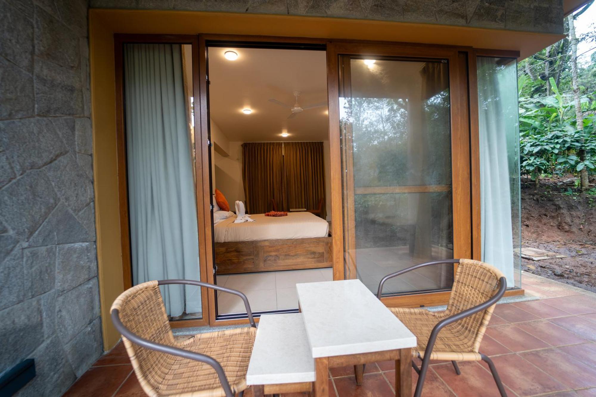 The Birchwood Retreat, Madikeri Hotel Bagian luar foto